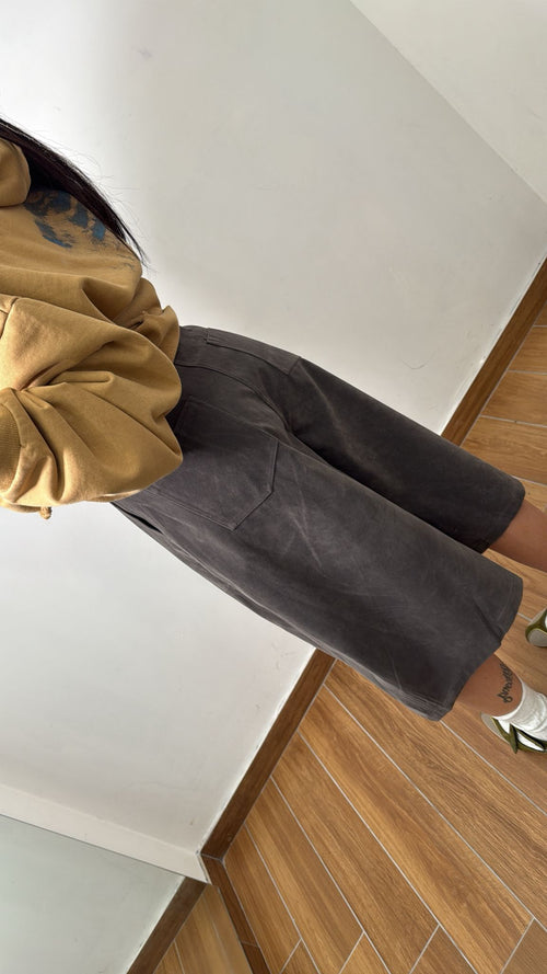 Bermuda in suede grey