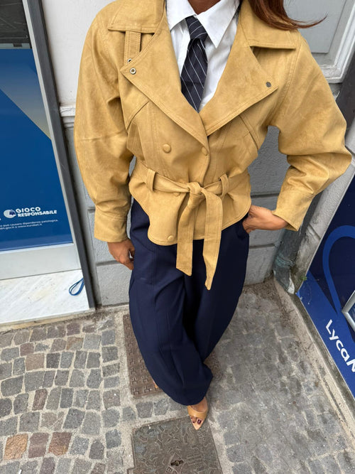 Trench crop Alexis