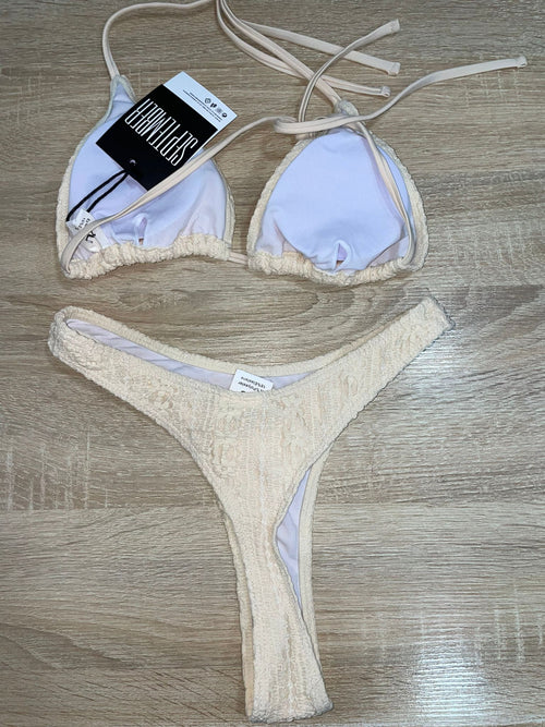 Set & Costume Cream