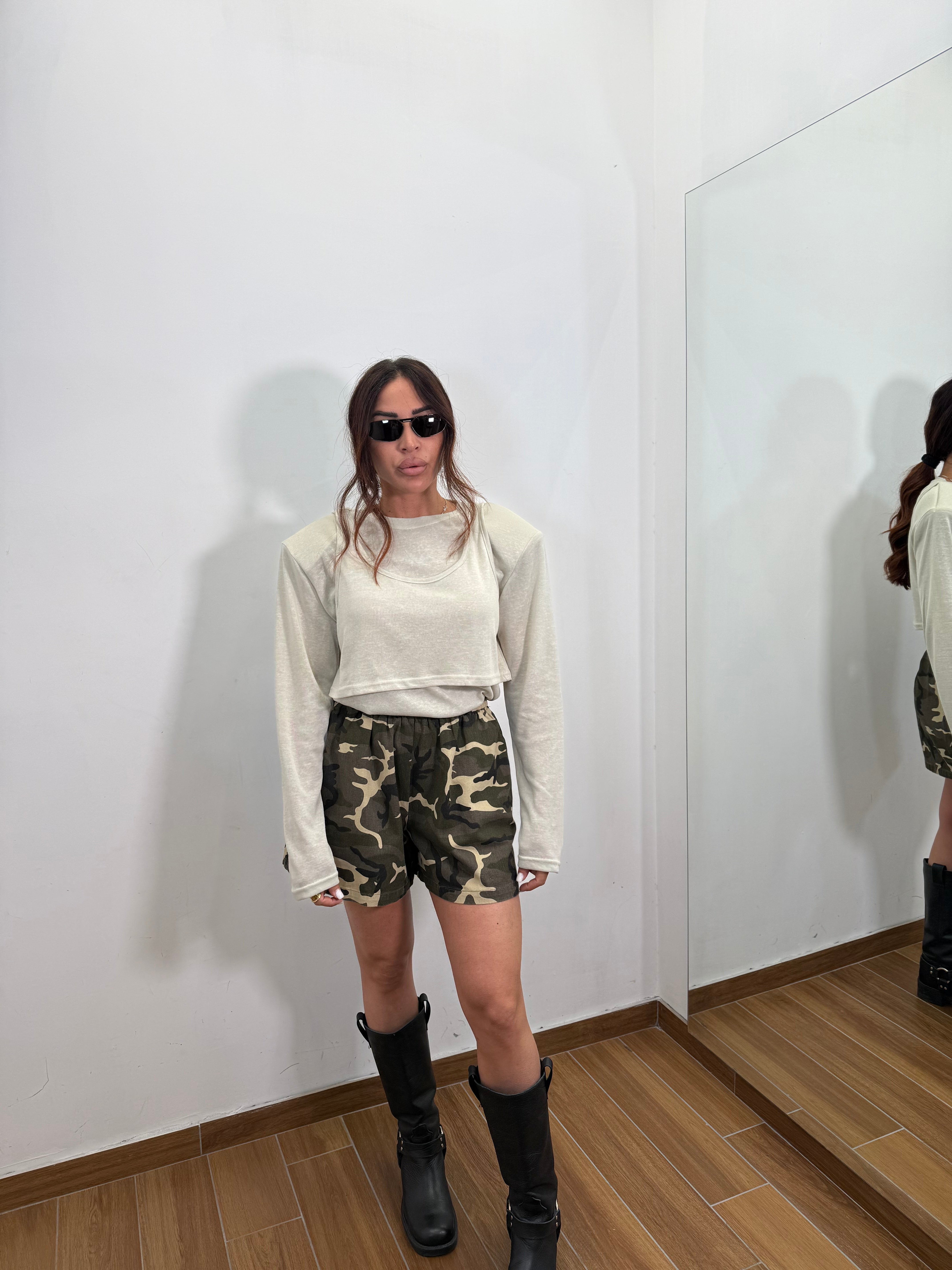 Maglia e canotta Livia