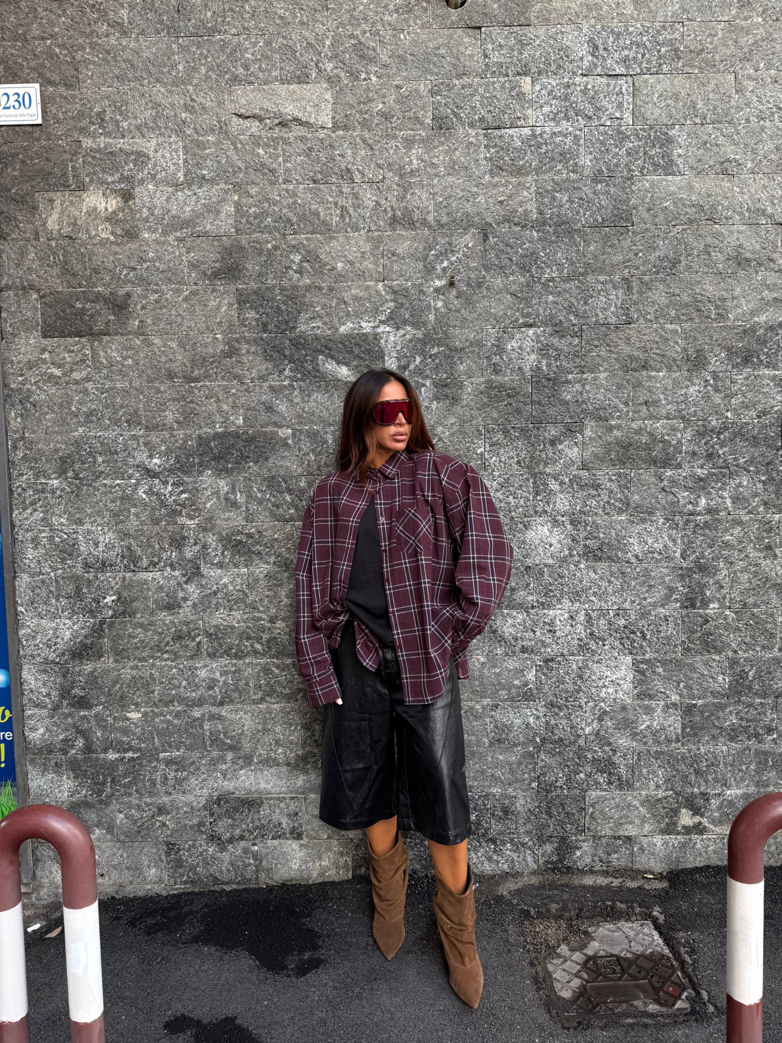 Bermuda Dark Black